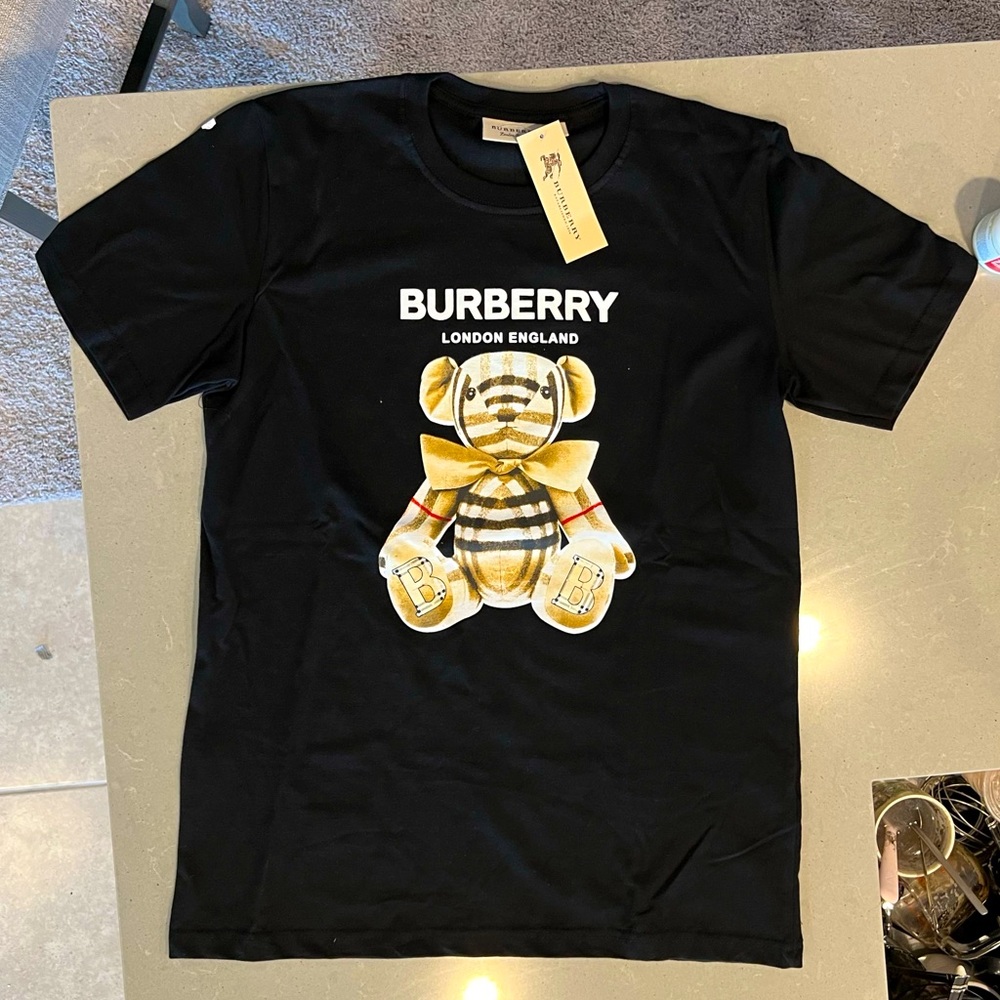 Burberry Bear T-shirt 🧸🧸🎁🎄